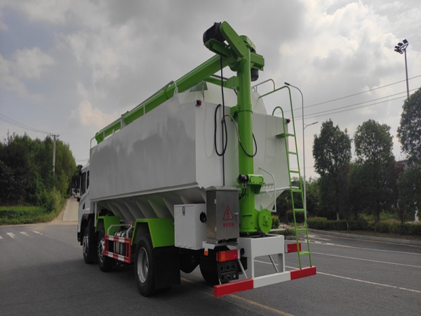 東風(fēng)華神T5（32方）散裝飼料運輸車