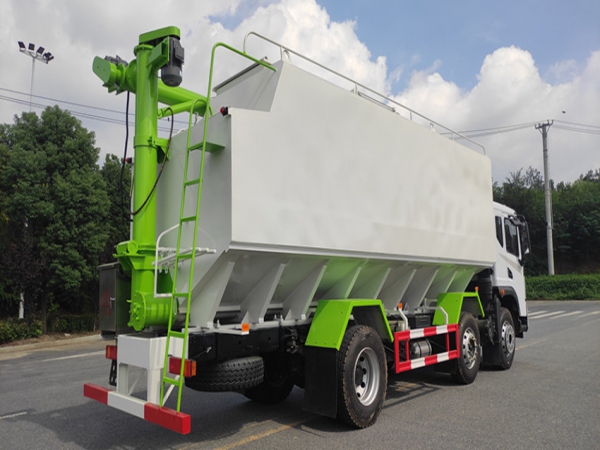 東風(fēng)華神T5（32方）散裝飼料運輸車